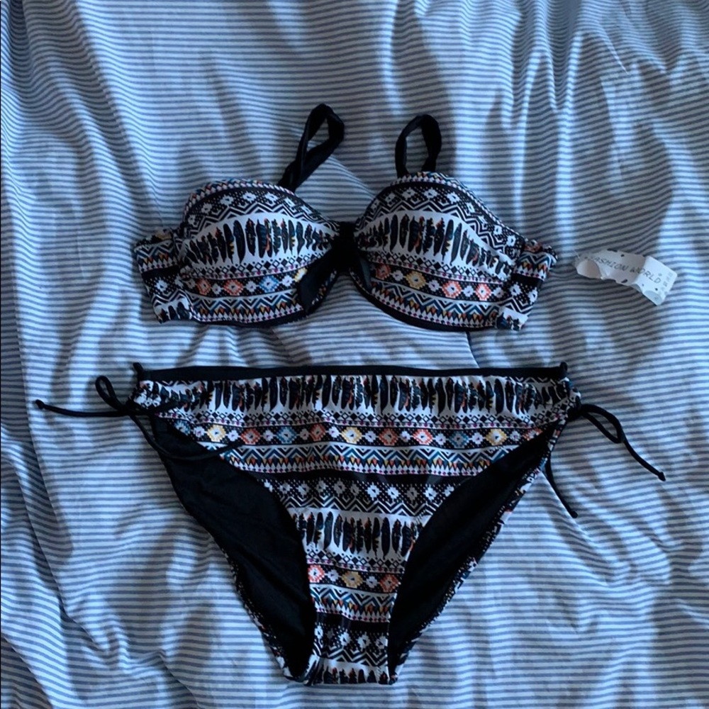 NEW w tag - Ethnic print bikini set - NEVER WORN
